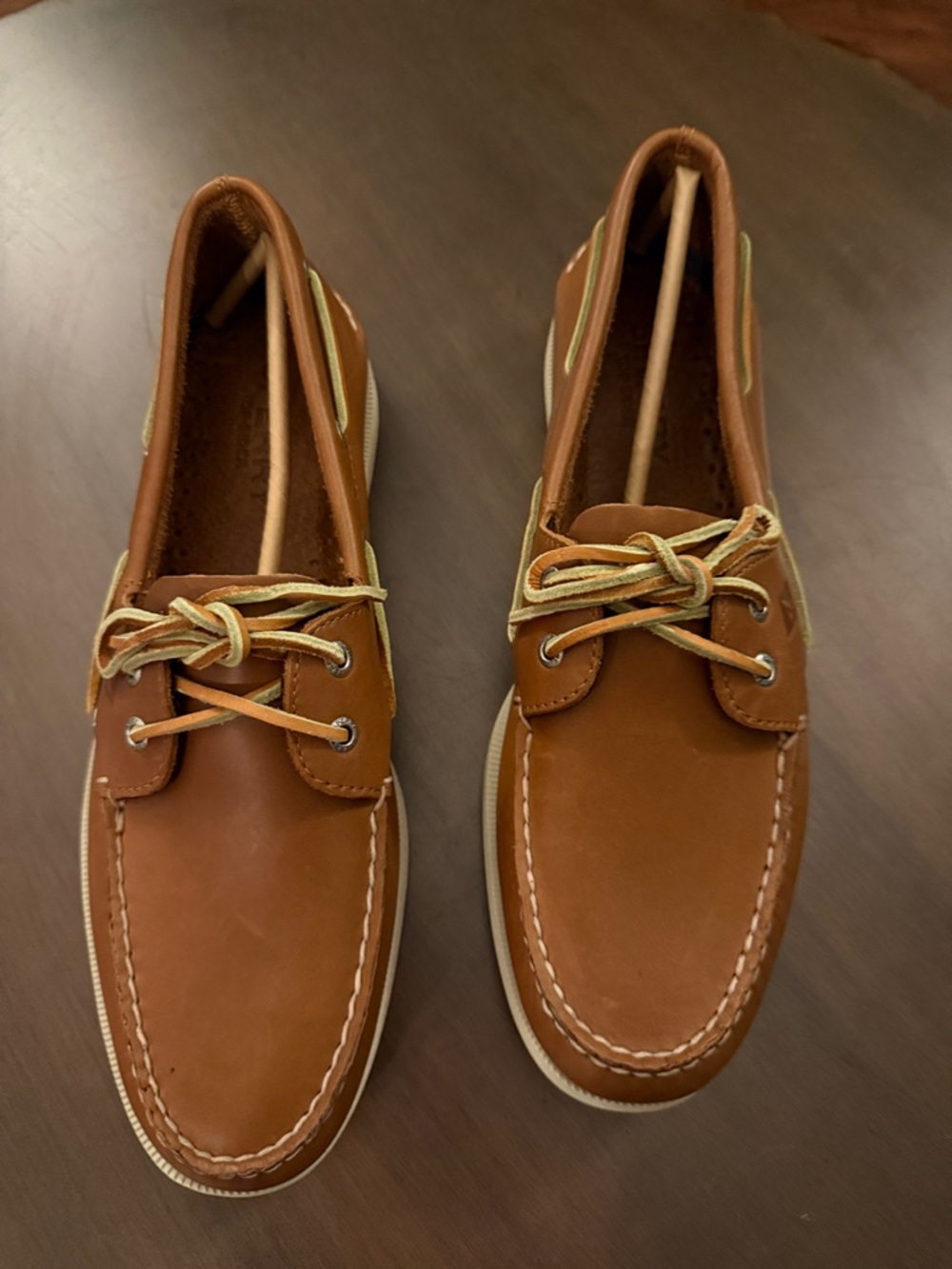 Sperry Men's Chestnut Leather Boat Shoes with Contrast Laces